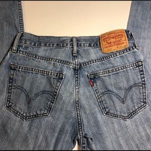 Perfectly worn Levi’s 514 slim straight